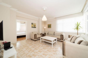 Cozy and Central Apartment near Popular Attractions in Muratpasa, Antalya